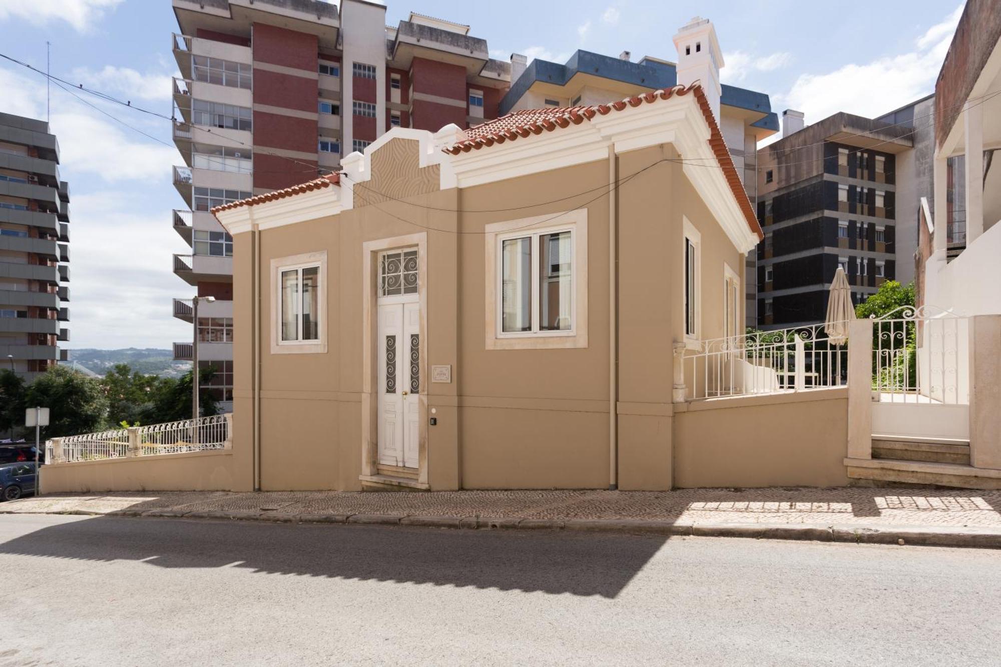 Vila Julieta Guesthouse Coimbra Eksteriør billede